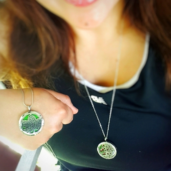 💕3/$20 closet items STOCKIN STUFFER Stainless Stl Diffuser Necklace - 2 options - Picture 6 of 7